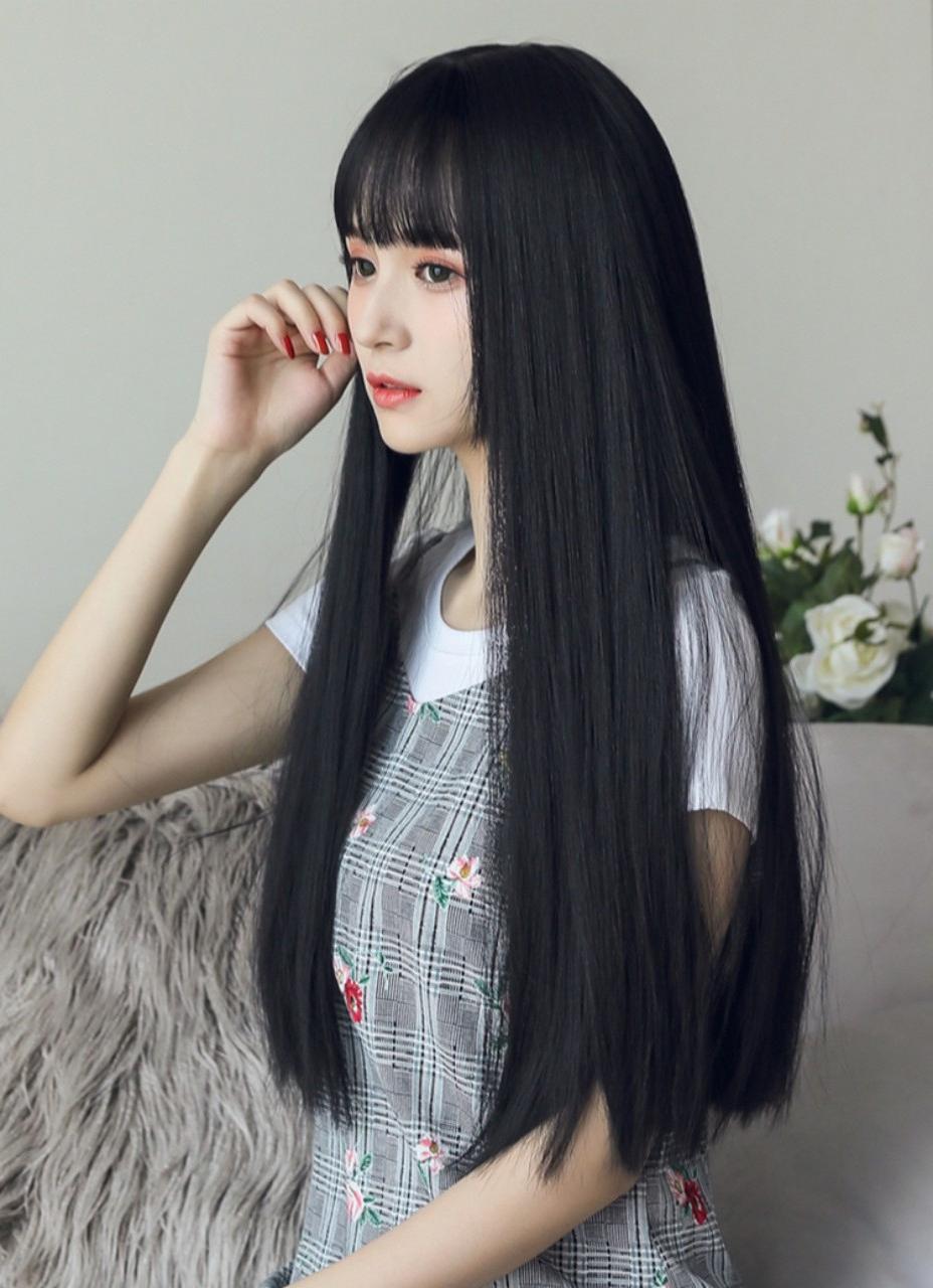 Tóc giả nguyên đầu thẳng dài đẹp xuất sắc, có rãnh da đầu, chất tóc tơ cao cấp loại 1, chịu nhiệt tốt có thể bấm uốn, duỗi, gội. giống tóc thật 100%