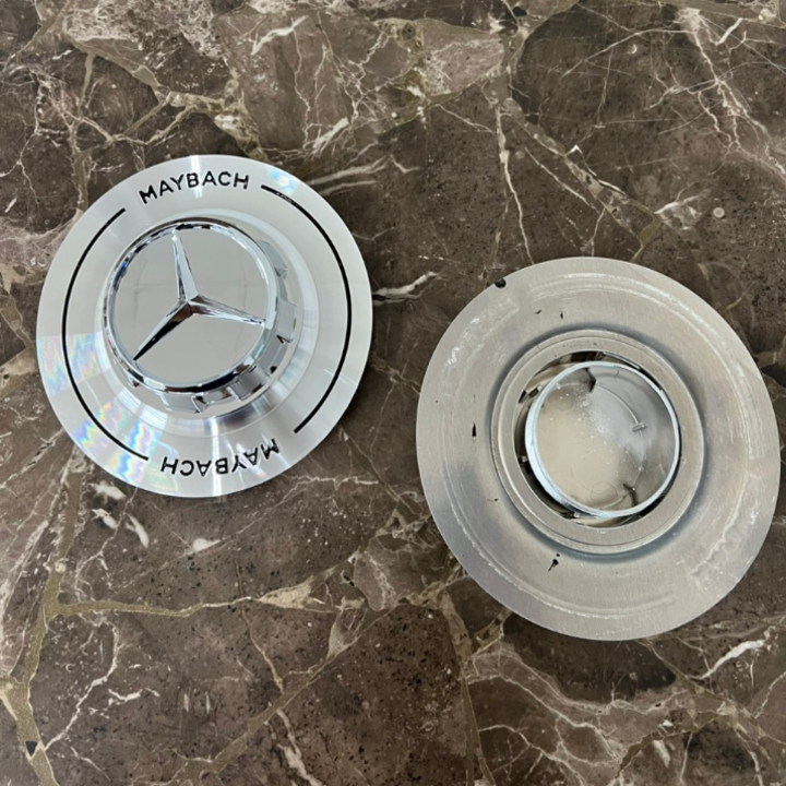 01 chiếc Logo chụp mâm, ốp lazang bánh xe ô tô Maybach A600