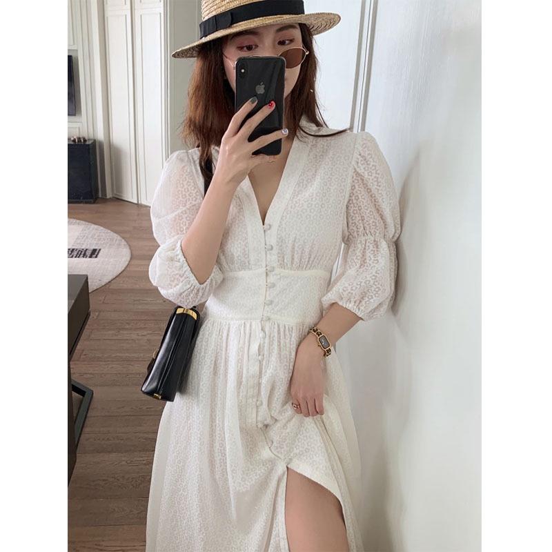 Váy Trắng Tay Lửng Cổ Chữ V Mùa Thu 2021
