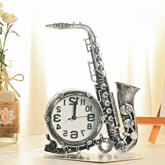 Đồng Hồ Hình Kèn Saxophone trang trí decor bàn làm việc tặng kèm pin