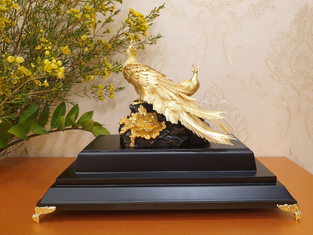 Tượng Đôi Chim Công Dát Vàng 24K (M02) MT Gold Art Hàng chính hãng, trang trí nhà cửa, phòng làm việc, quà tặng sếp, đối tác, khách hàng, tân gia, khai trương