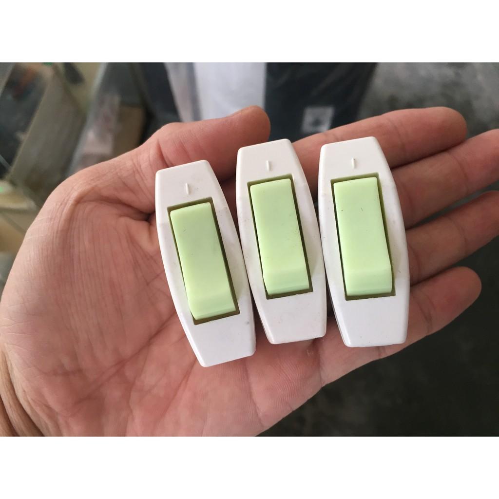 Công tắc bật tắt