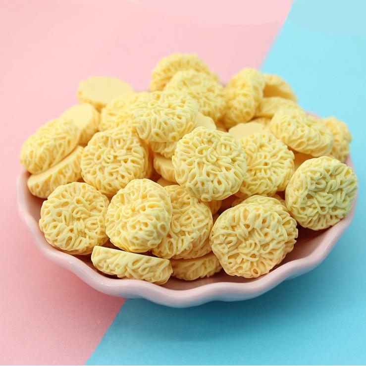 HN * Charm mô hình bánh mì tôm ăn liền trang trí nhà búp bê, móc chìa khóa, Jibbitz, DIY