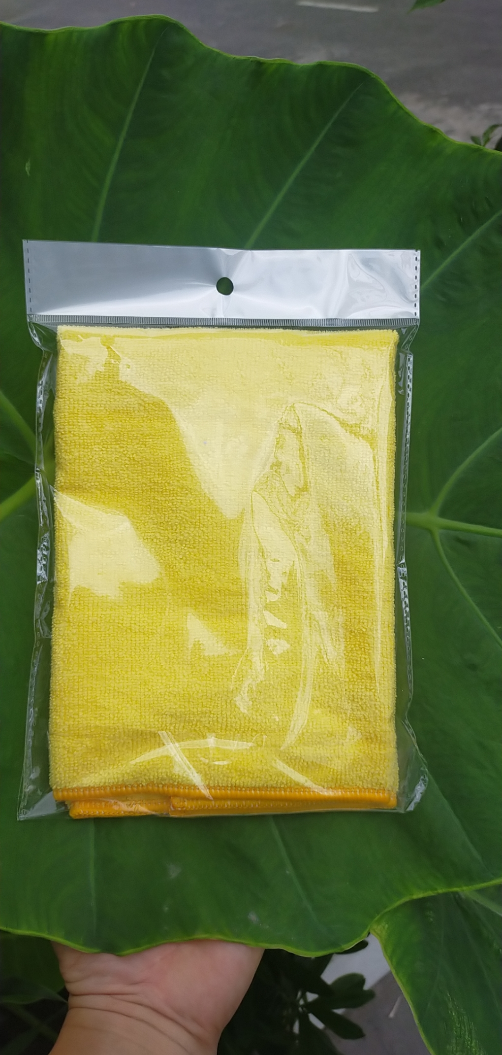 Khăn lau xe chuyên dụng microfiber 35cm x 40cm KL02