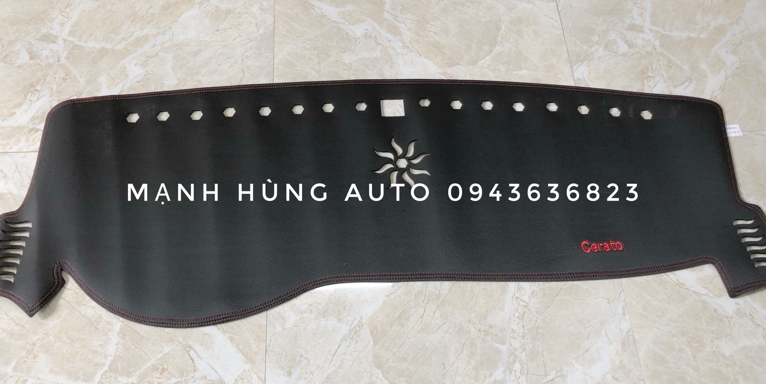Thảm da Taplo KIA Cerato 2019 2020 2021 vân Carbon cao cấp