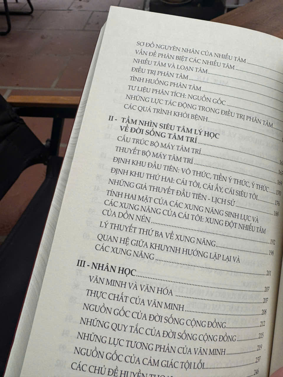 PHÂN TÂM HỌC VÀ FREUD BỨC CHÂN DUNG GHÉP MẢNH – Franz Alexander – Vietnambook – NXB Tri Thức