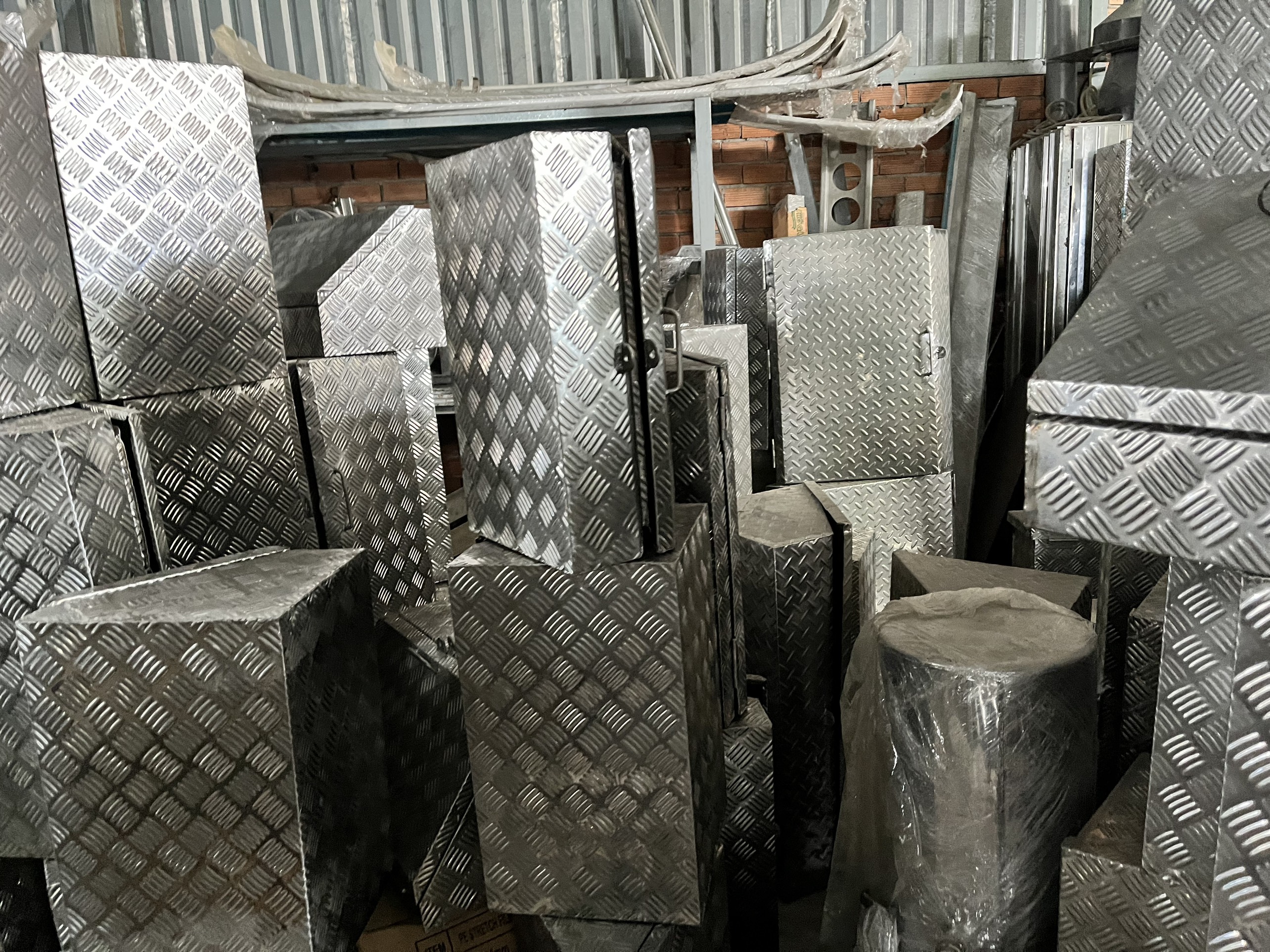 Thùng đồ ghề xe tải inox