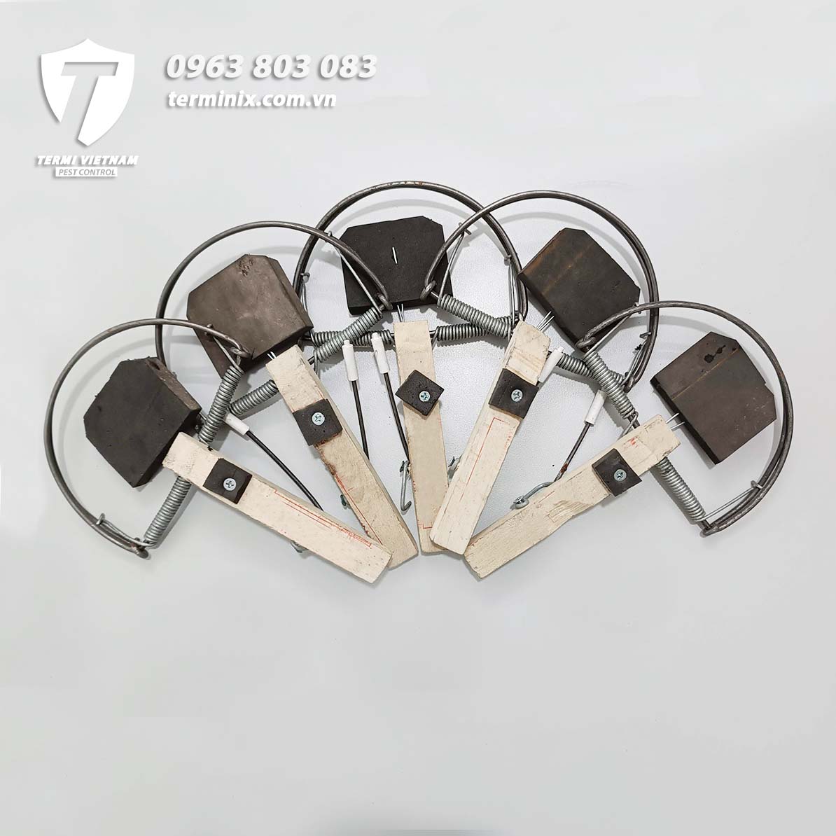 Bẫy chuột bán nguyệt siêu bền - Khung thép dẻo dai, cán gỗ chắc chắn - Sử dụng lâu dài