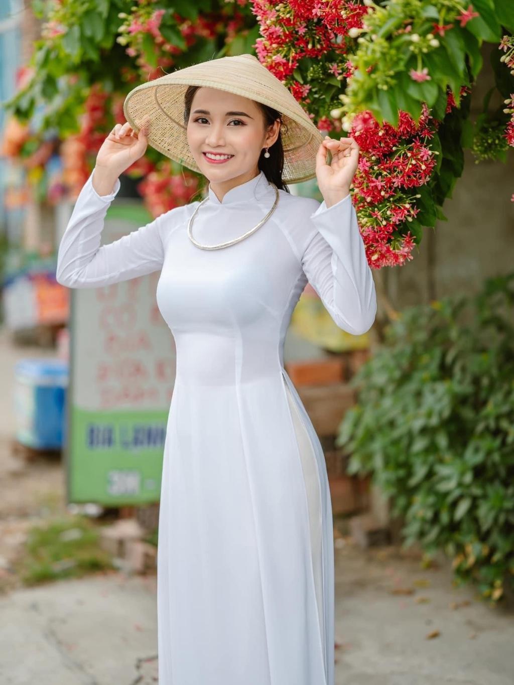 Áo dài truyền thống, áo dài học sinh