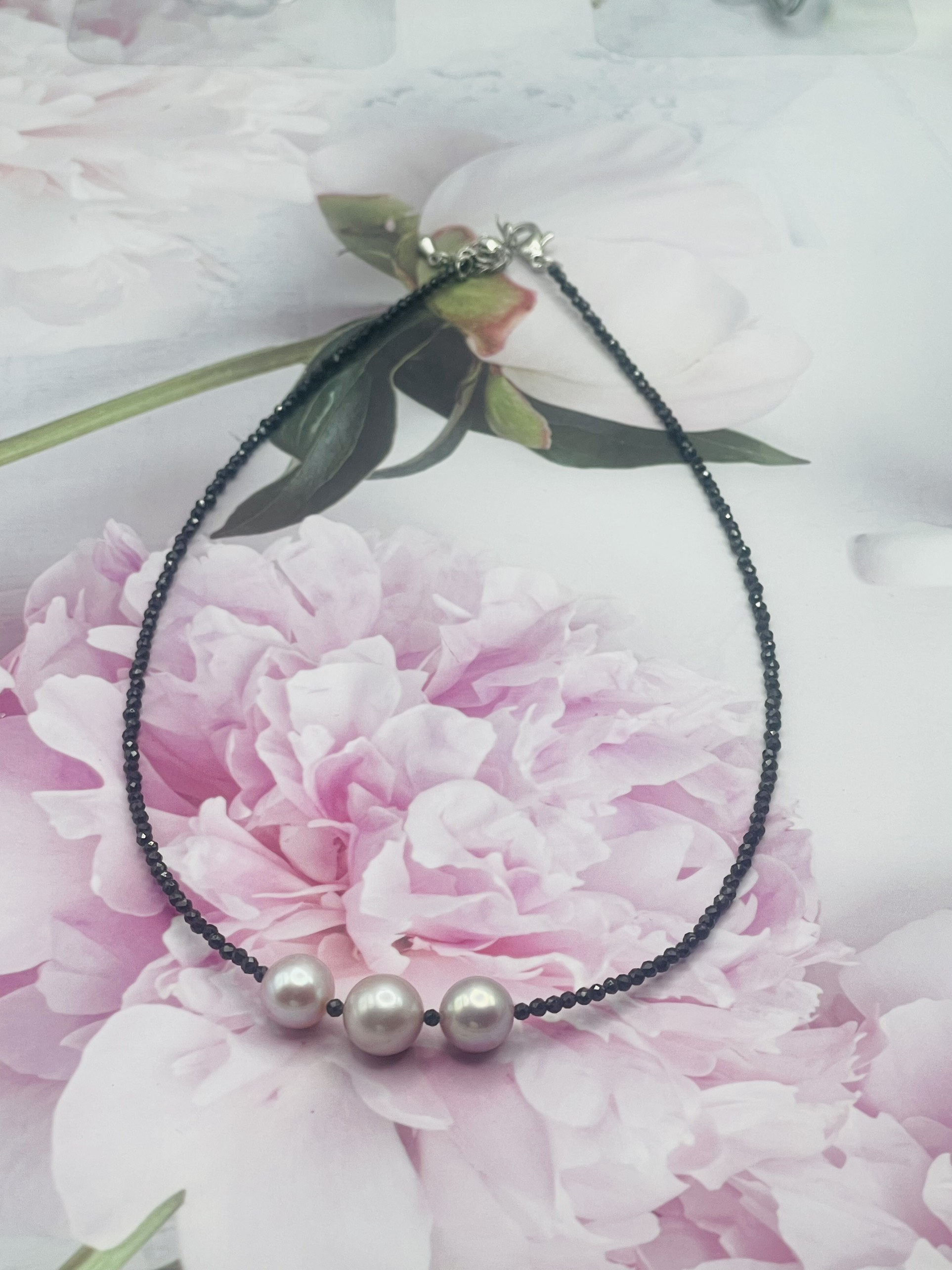 Dây chuyền thiết kế Trai mặn Southsea và Đá Spinel đen