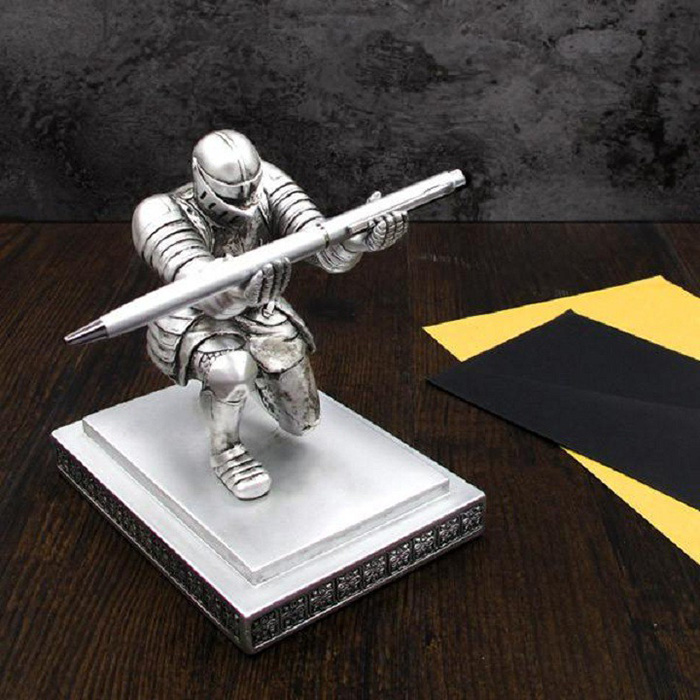 Giá đỡ bút ký kiêm chặn giấy hiệp sĩ Knight bạc - Kèm bút bi kim loại Quà tặng độc đáo văn phòng