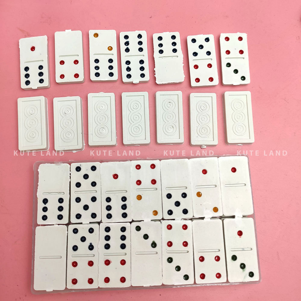 Bộ Cờ Domino 28 quân màu trắng chất liệu nhựa quân cờ được làm tỉ mỉ an toàn