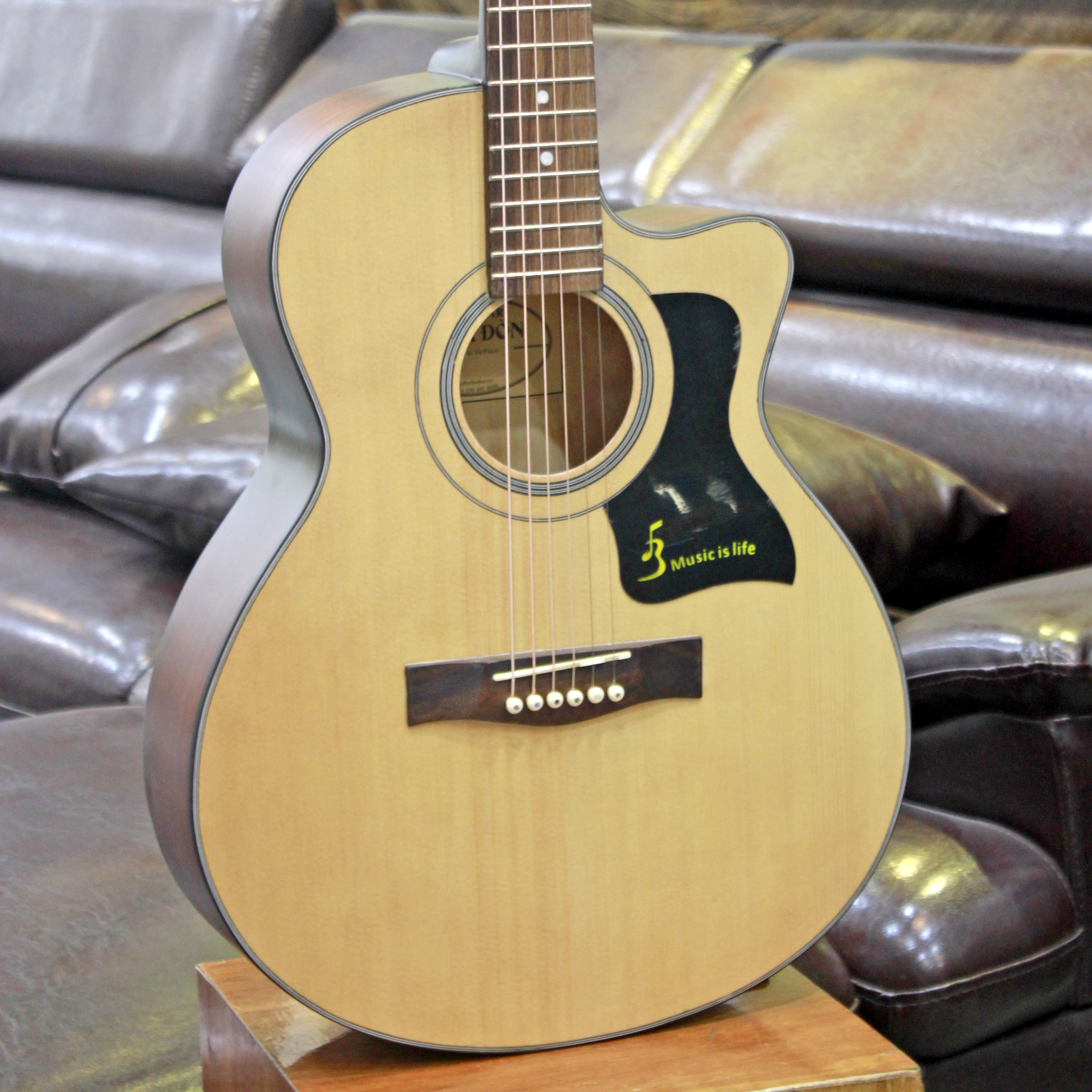 Đàn Guitar Acoustic T70 Giá Rẻ - Dành Cho Người Mới Chơi, Action Thấp Dễ Bấm - Tặng Kèm Bao Đàn , Capo, Pick