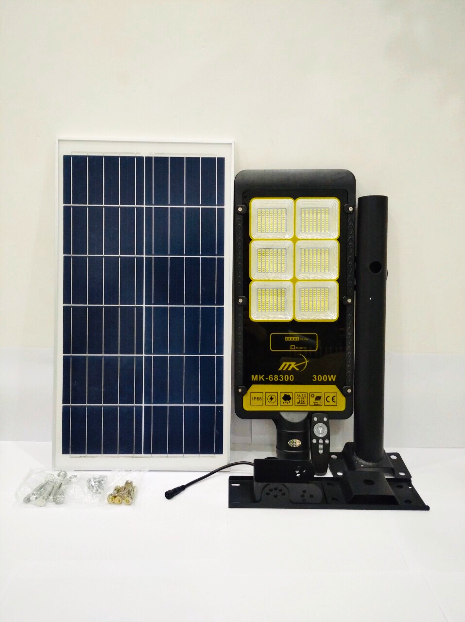 Đèn đường năng lượng mặt trời rời thể 300W MK-68300