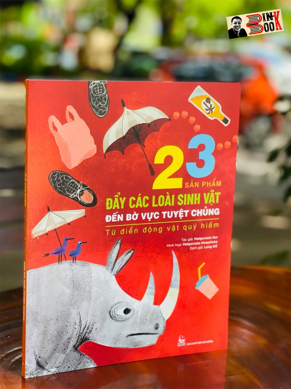 23 SẢN PHẨM ĐẨY CÁC LOÀI SINH VẬT ĐẾN BỜ VỰC TUYỆT CHỦNG – từ điển động vật quý hiếm – minh họa màu toàn bộ - ấn bản kỷ niệm 65 năm thành lập NXB Kim Đồng