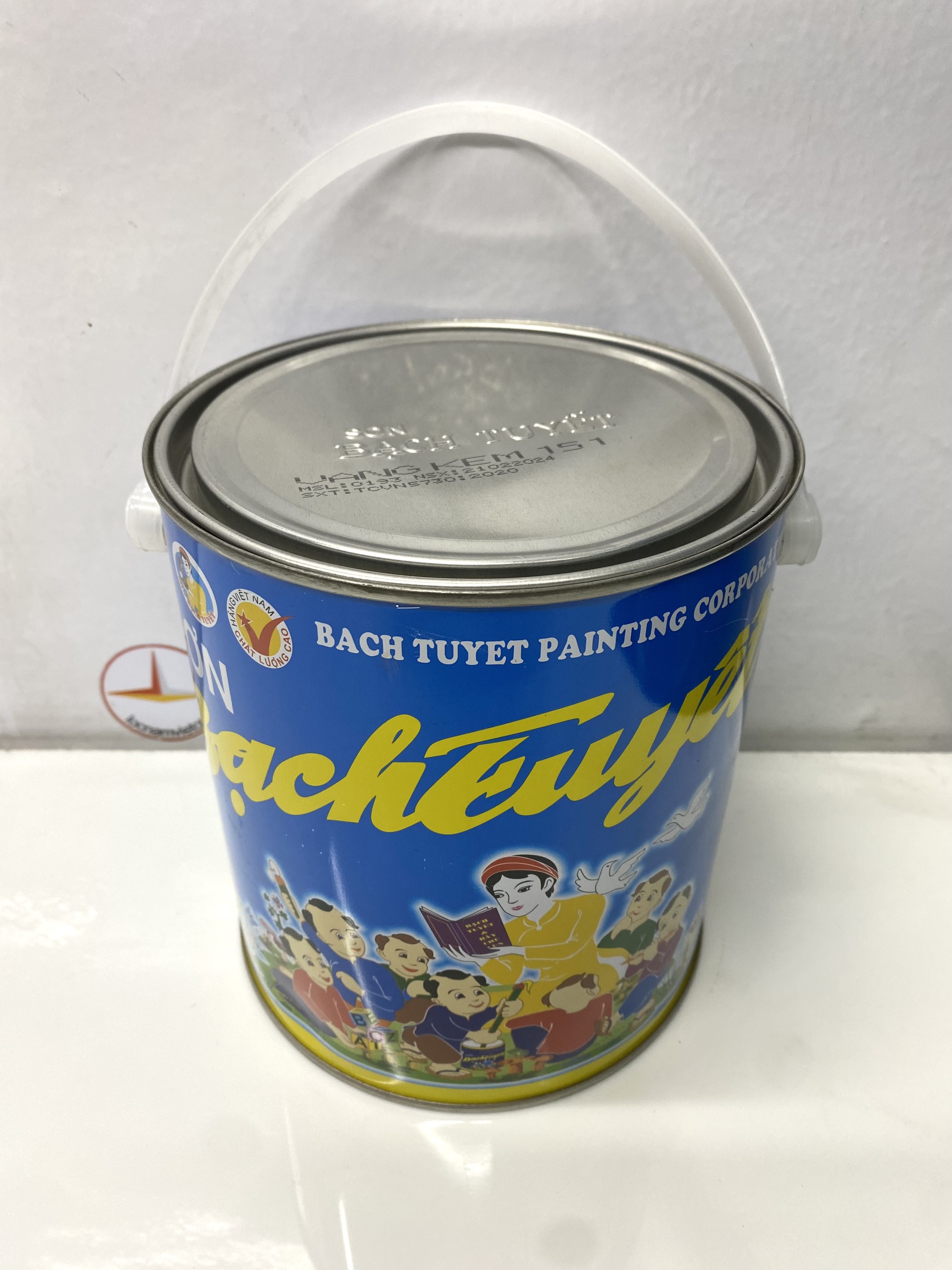 Sơn dầu Bạch Tuyết màu kem 151 3kg