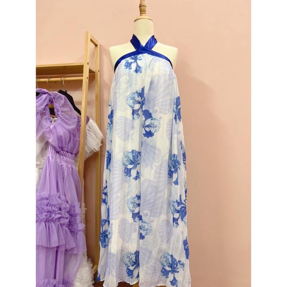 Đầm váy Maxi voan Dập Ly Hoa Xanh Trắng cổ yếm hở lưng suông dài ivy fashion đi biển dự tiệc dạo phố bigsize gợi cảm