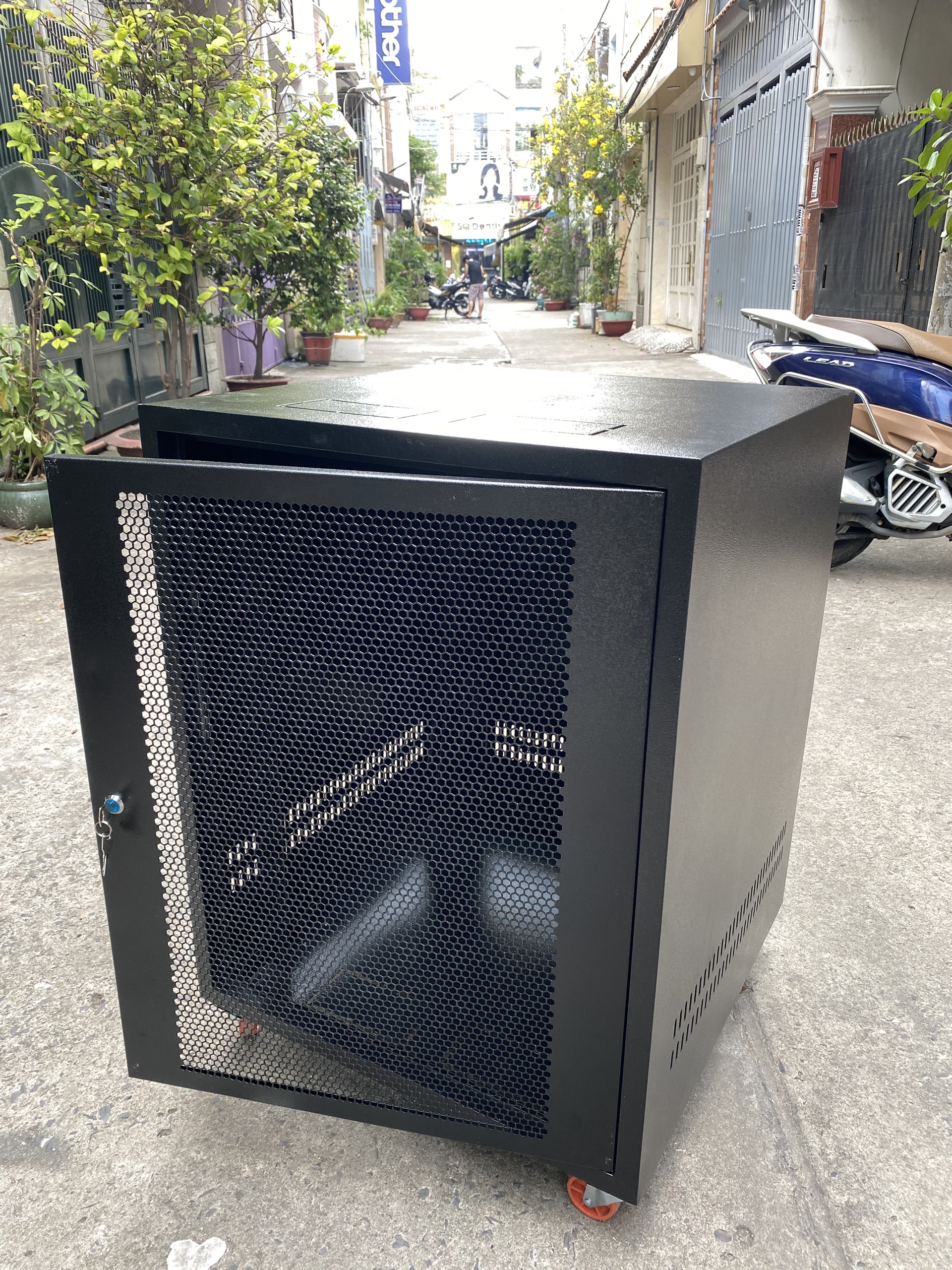 Tủ mạng HTTrack 15U D600 - Hàng Chính Hãng
