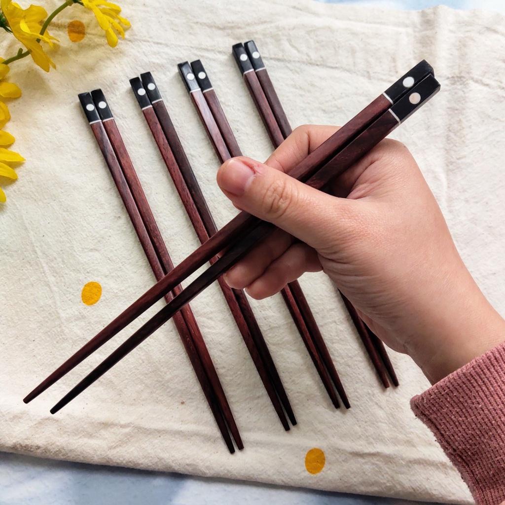 ĐŨA GỖ TRẮC ĐỎ TỰ NHIÊN 23CM, ĐŨA GỖ ĂN CƠM, CHỤP ẢNH DECOR