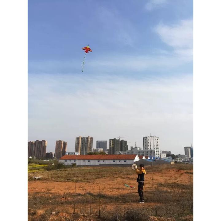 Diều MÁY BAY CHIẾN ĐẤU + TẶNG CẦM THẢ DIỀU 150 MÉT DÂY