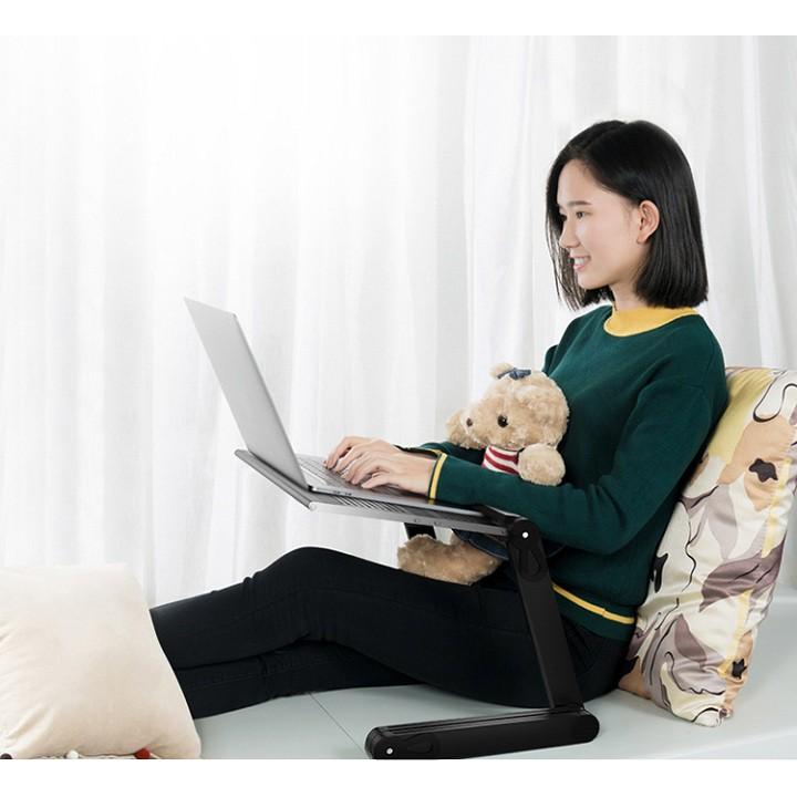 Bàn gấp để laptop có bàn di chuột
