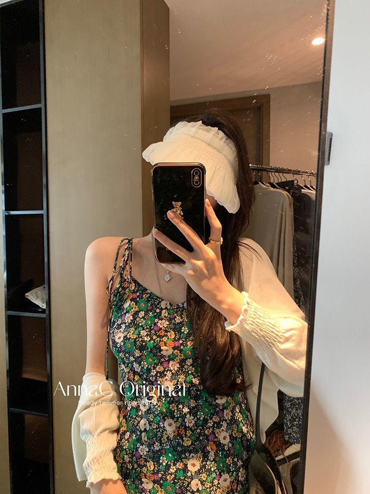 DONGSHOP 2023 Mùa hè Hàn Quốc cổ điển sling váy hoa mảnh đầm thiết kế phụ nữ nhỏ v cổ khí chất một từ váy ngắn