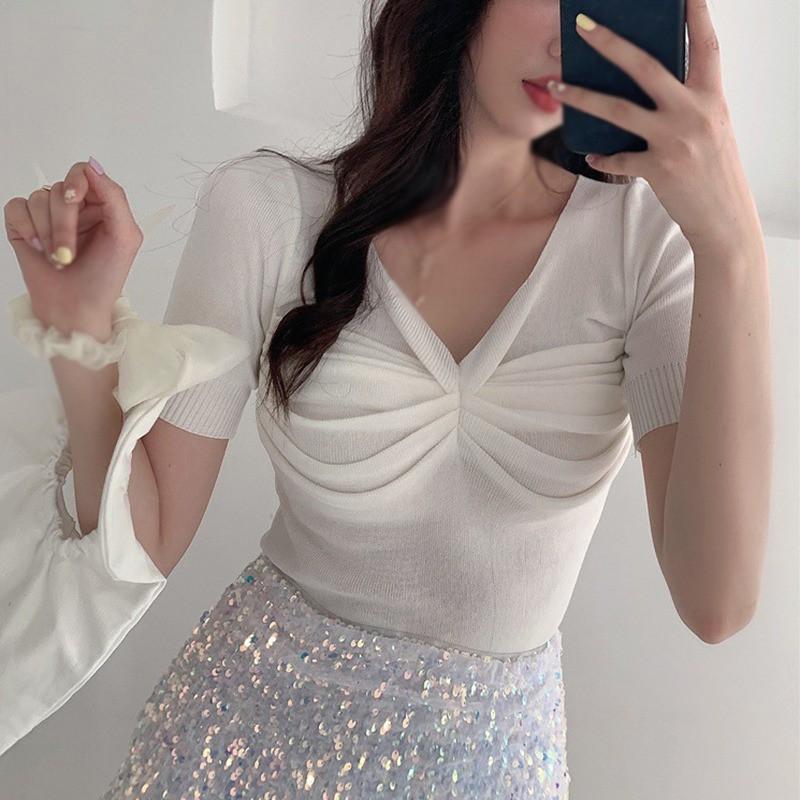 Áo Thun Tay Ngắn Cổ Chữ V Màu Trơn Thiết Kế Đơn Giản Thời Trang Dành Cho Nữ