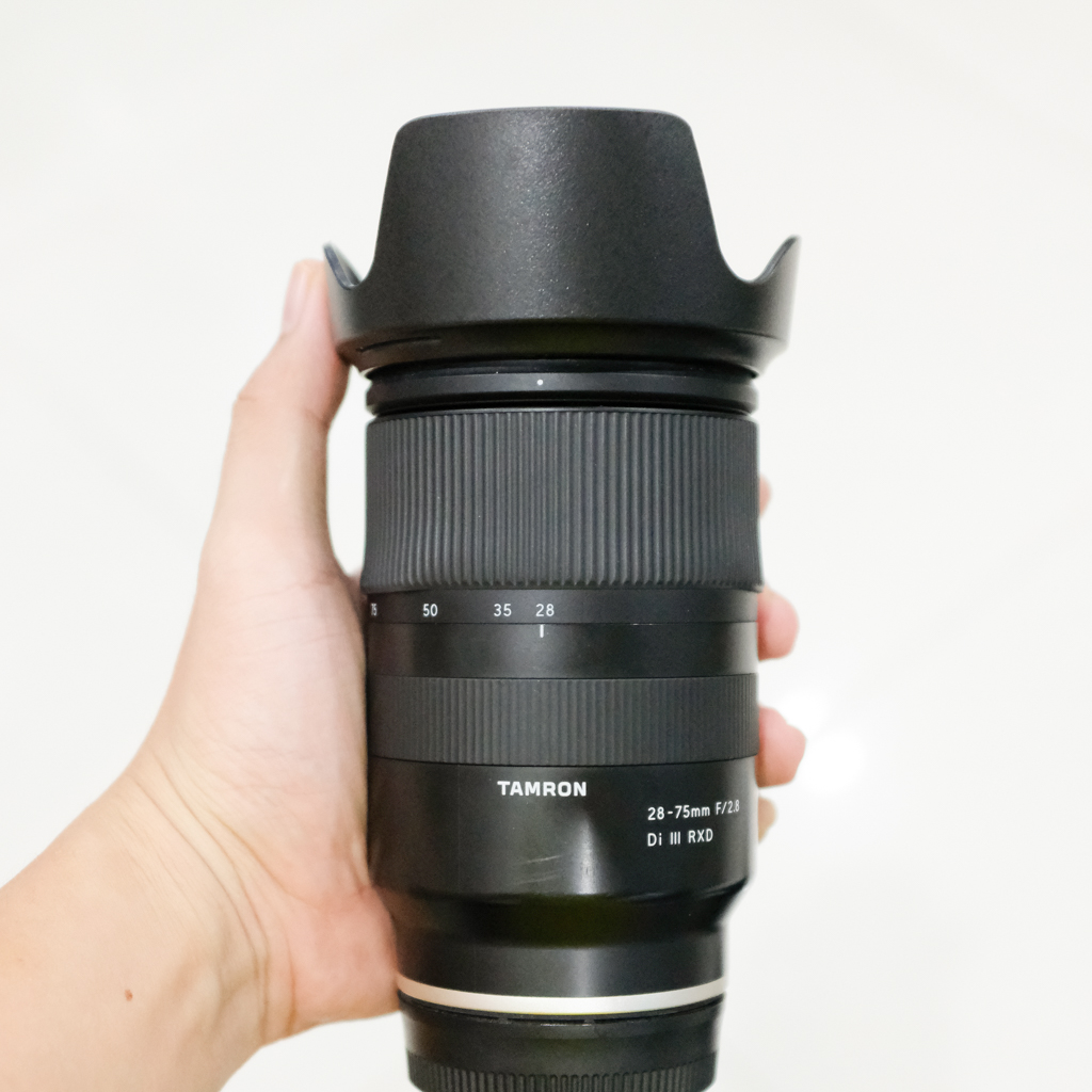 Loa che nắng lens hood cho ống kính Tamron 28-75mm f/2.8 Di III RXD - hàng for Sony thay thế LH-HA036