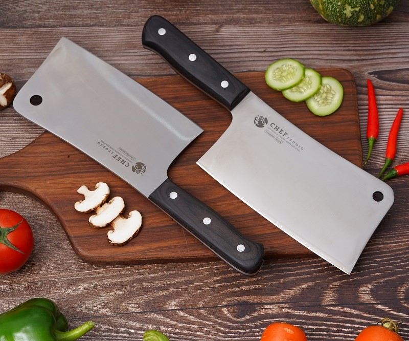 [ Hàng chính hãng ] Dao chặt nhà bếp Chef Studio Essential Cleaver 175mm. Lưỡi thép SUS420-HC, độ cứng 57HRC, Cán gỗ pakka full-tang chắc chắn, đầm tay, nắp chặn bằng thép không gỉ - CHS 205