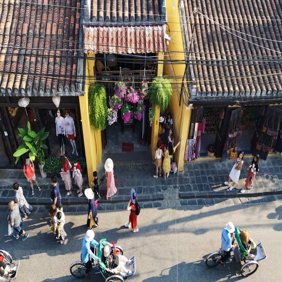 Đà Nẵng - Huế - La Vang - Động Phong Nha - KDL Bà Nà - Cầu Vàng - Sơn Trà - Hội An - Đà Nẵng