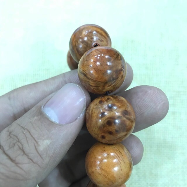 Vòng Tay Gỗ Nu Huyết Long  Trừ tà ma, giảm tai ương - đem lại tài lộc, sức khỏe, bình an - Bracelet of HAHANCO