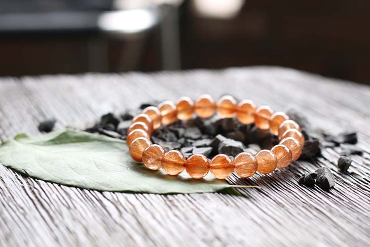 Vòng Thạch Anh Tóc Đỏ Myanmar 11mm Ngọc Quý Gemstones VT120