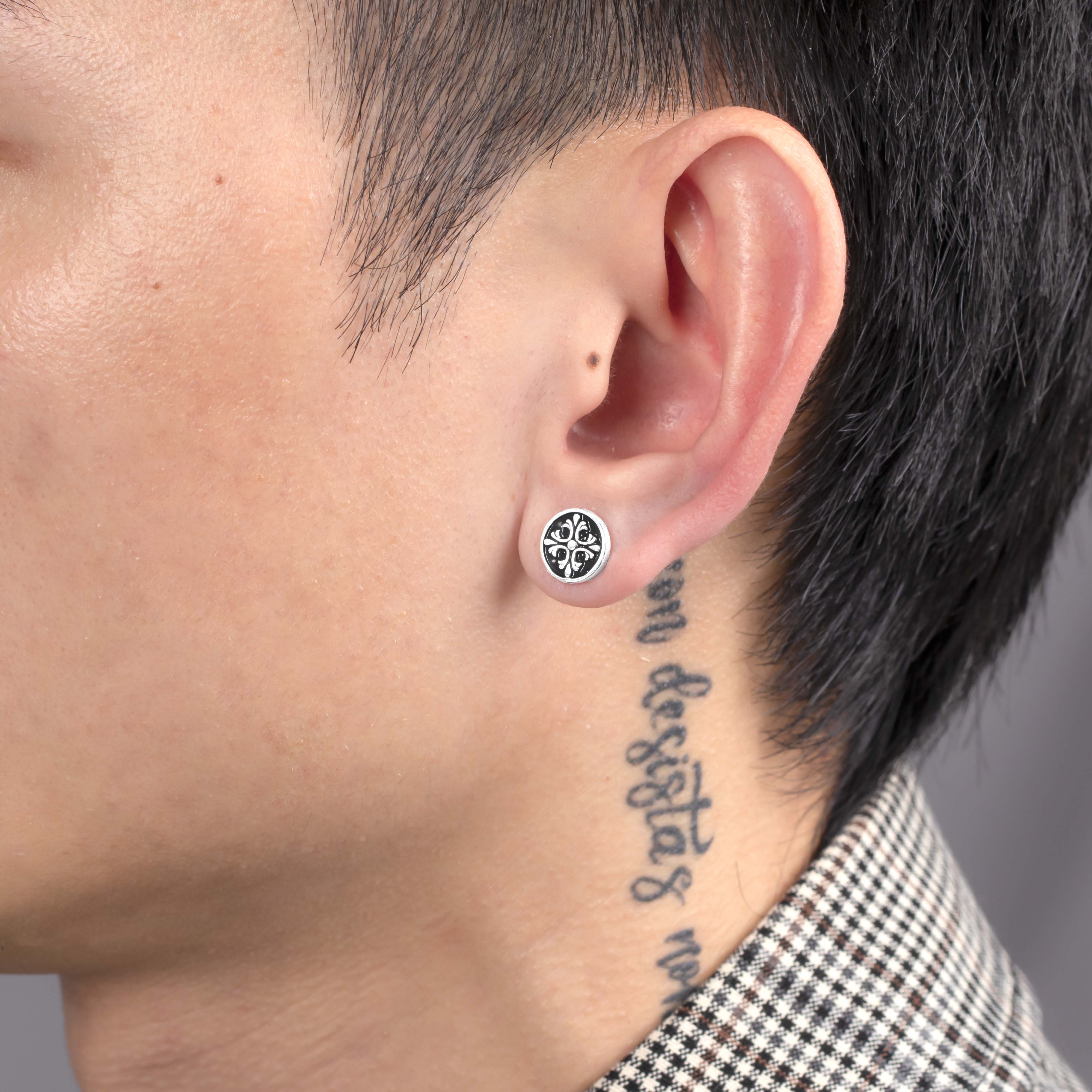 Bông tai nam bạc trắng phối sơn đen - SB8703