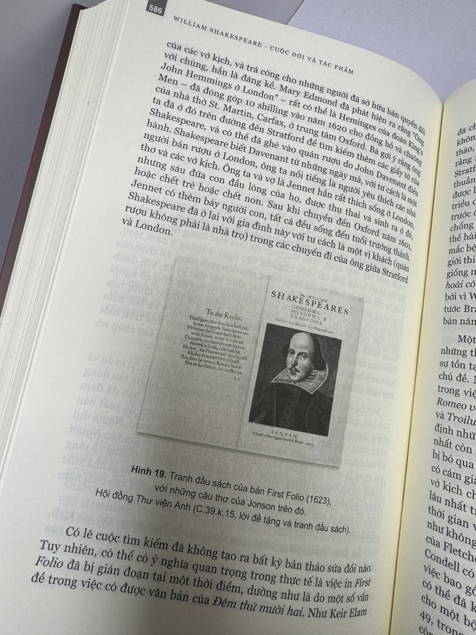 (bìa cứng in 500c) WILLIAM SHAKESPEARE CUỘC ĐỜI VÀ TÁC PHẨM - THE LIFE OF WILLIAM SHAKESPEARE: A CRITICAL BIOGRAPHY - Lois Potter - Trustbooks