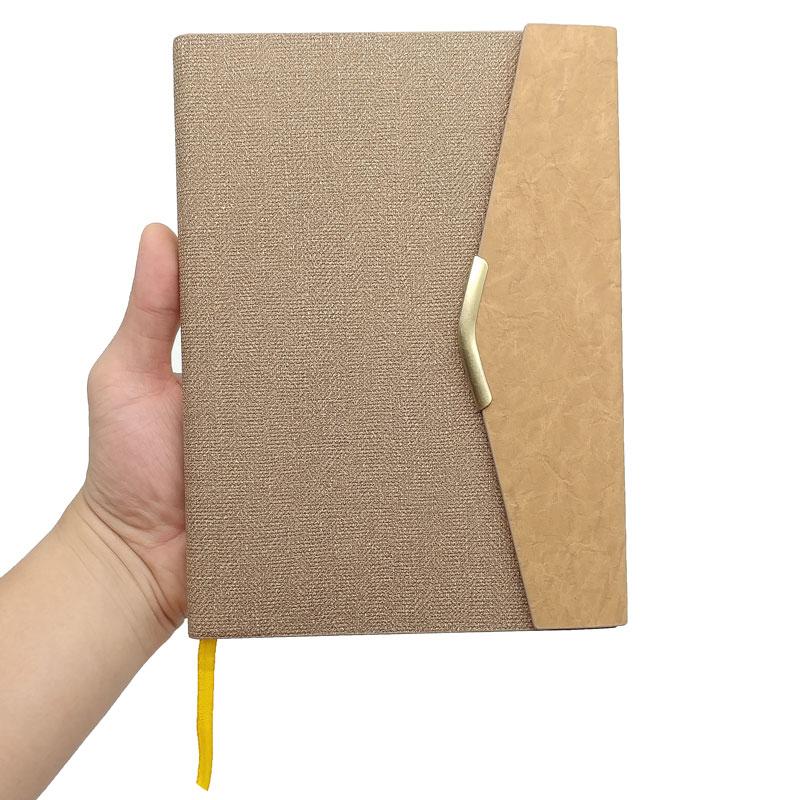 Sổ Bìa Da Kẻ Ngang Có Chấm 200 Trang 80gsm - The Sun ST 01-23 - Màu Nâu