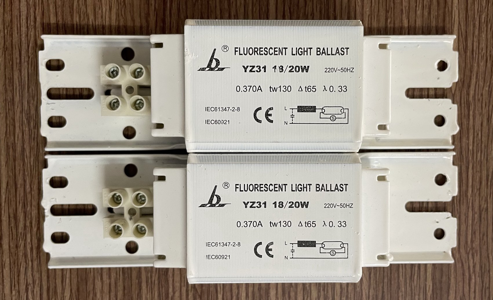 Tăng phô cơ (chấn lưu) dùng bóng tuýp huỳnh quang 6 tấc 220V 50Hz 20W ( Ballast for flourescent lamps)