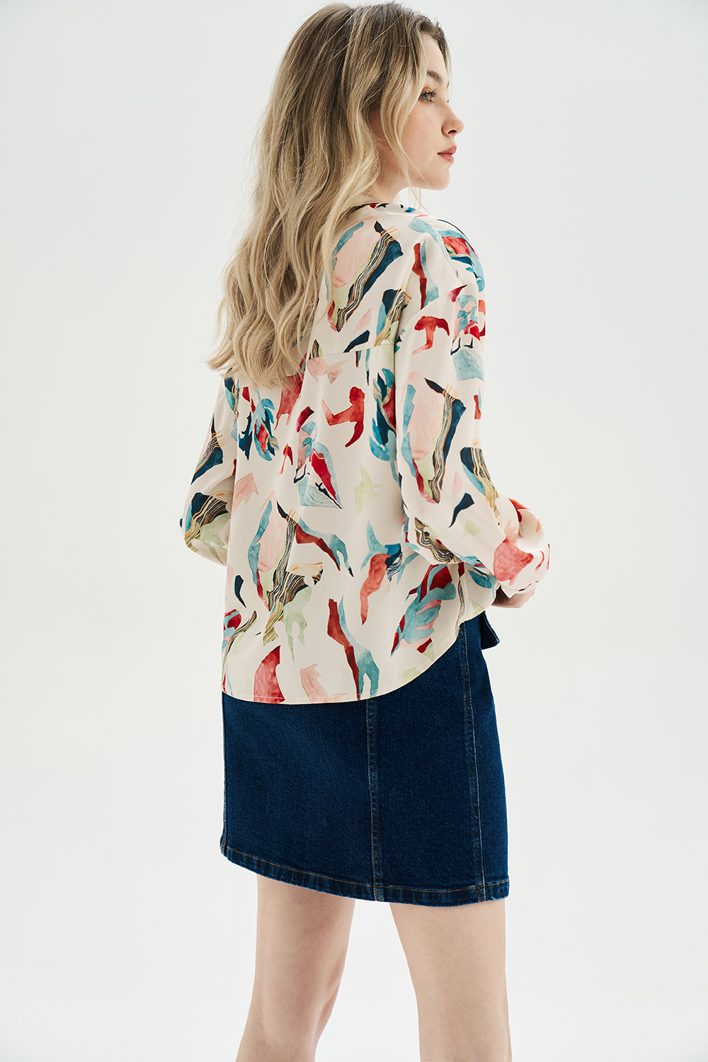 Áo sơ mi Shirts lụa bóng trắng in họa tiết 313SH1004 ADORE DRESS