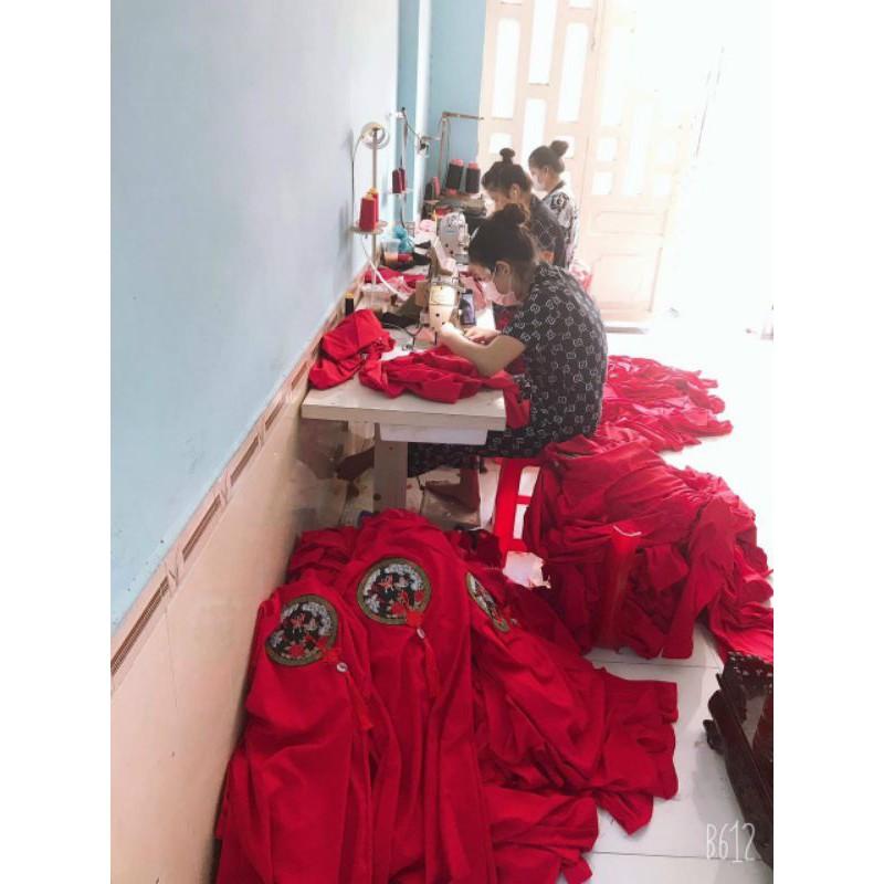 Đầm cổ tàu thêu hoạ tiết