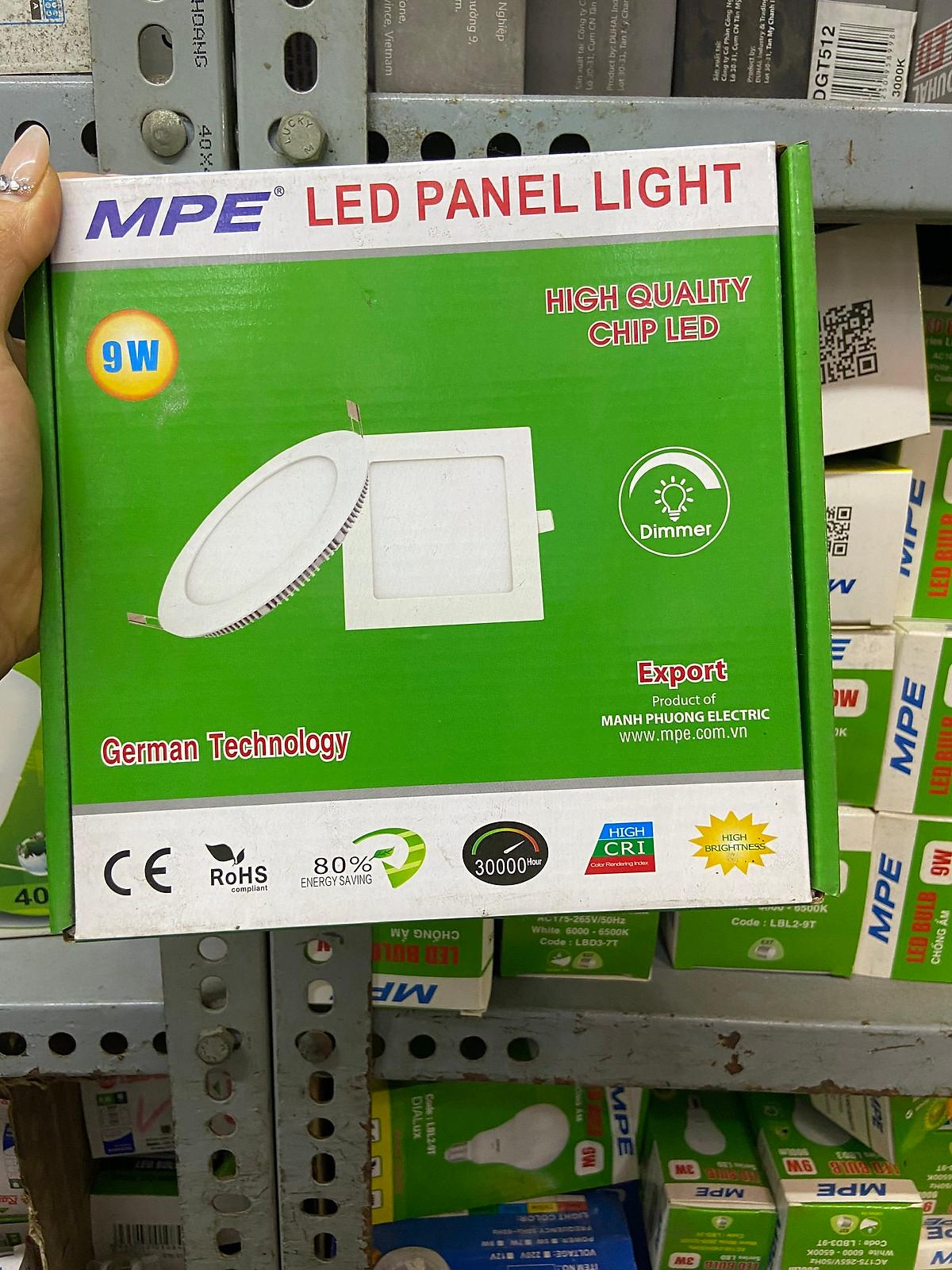 Đèn Led Panel âm trần Tròn 9W, viền vàng - thương hiệu MPE