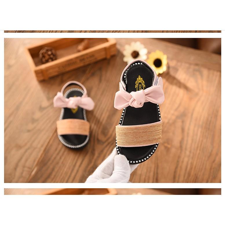 sandal bé gái khach chat để shop báo sz nhé