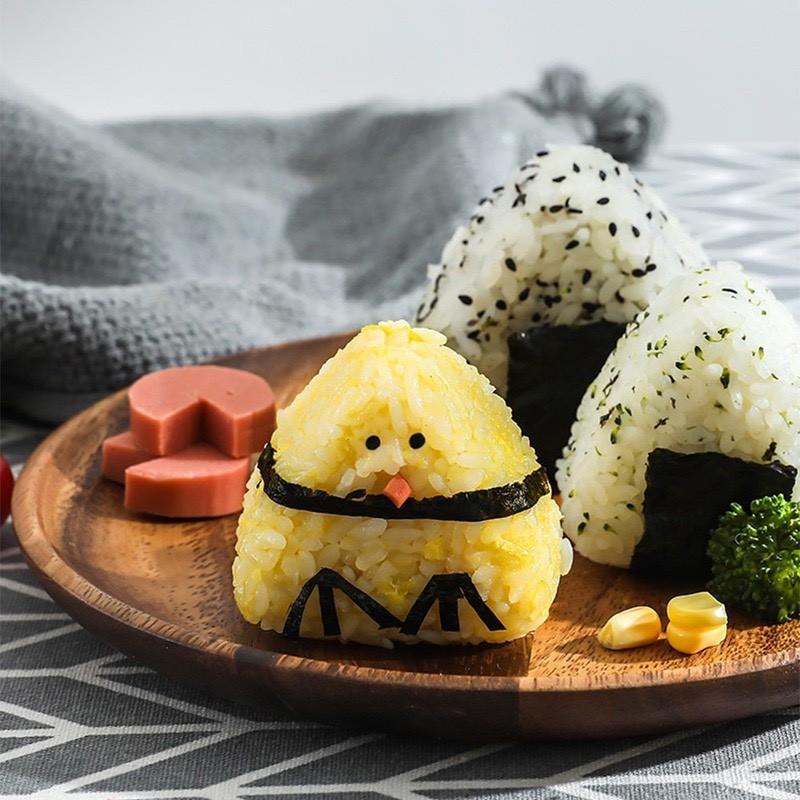 Khuôn làm cơm nắm Onigiri, khay dụng cụ tạo Bento hình tam giác, hoa, tim, mickey SAMI KIDS