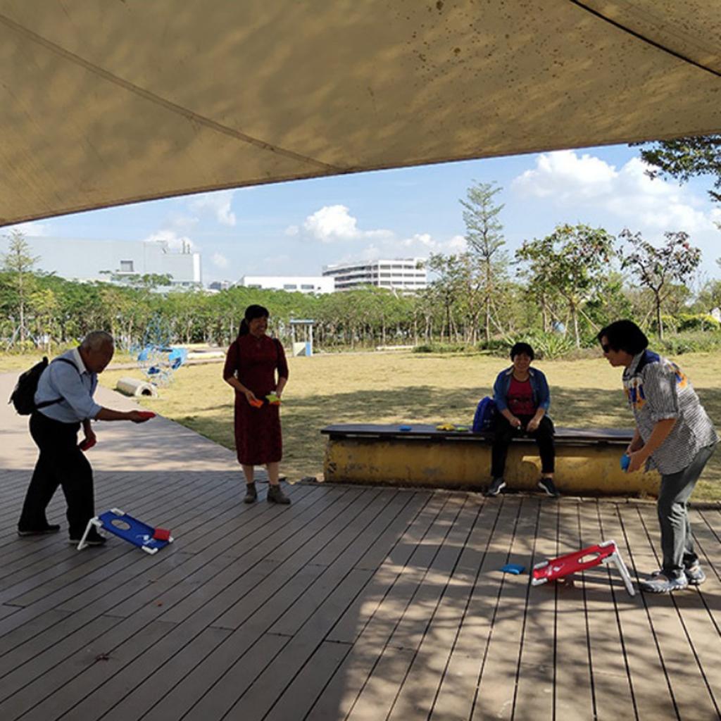 4 Set Collapsible Portable Cornhole Game Set Bean Bags Indoor Outdoor Yard