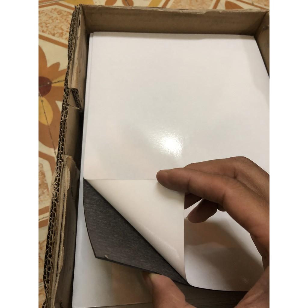 Tấm nam châm dẻo a4 1mm phủ keo dán