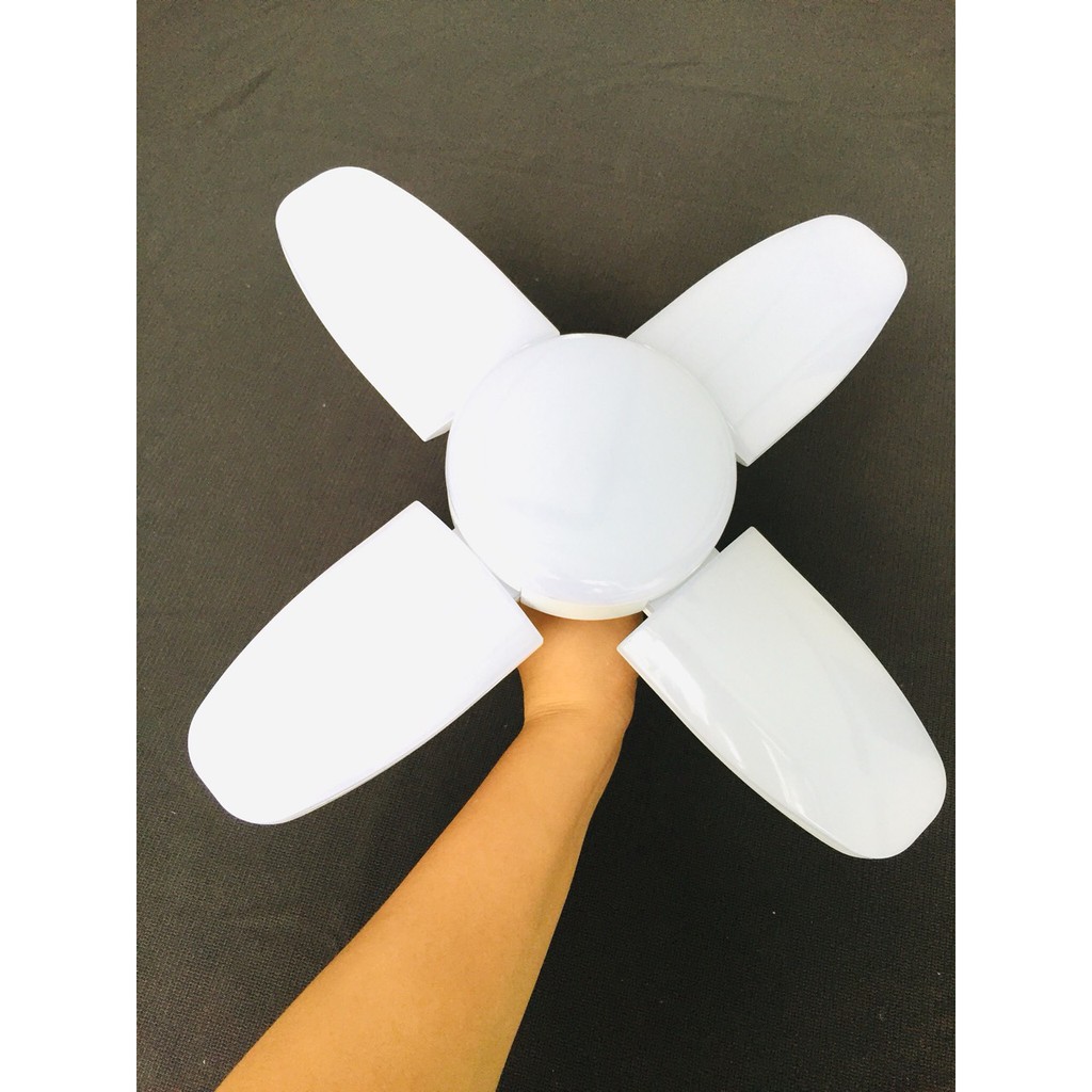 Đèn led 4 mặt BX - 60 có thể gấp xòe cánh tiện dụng