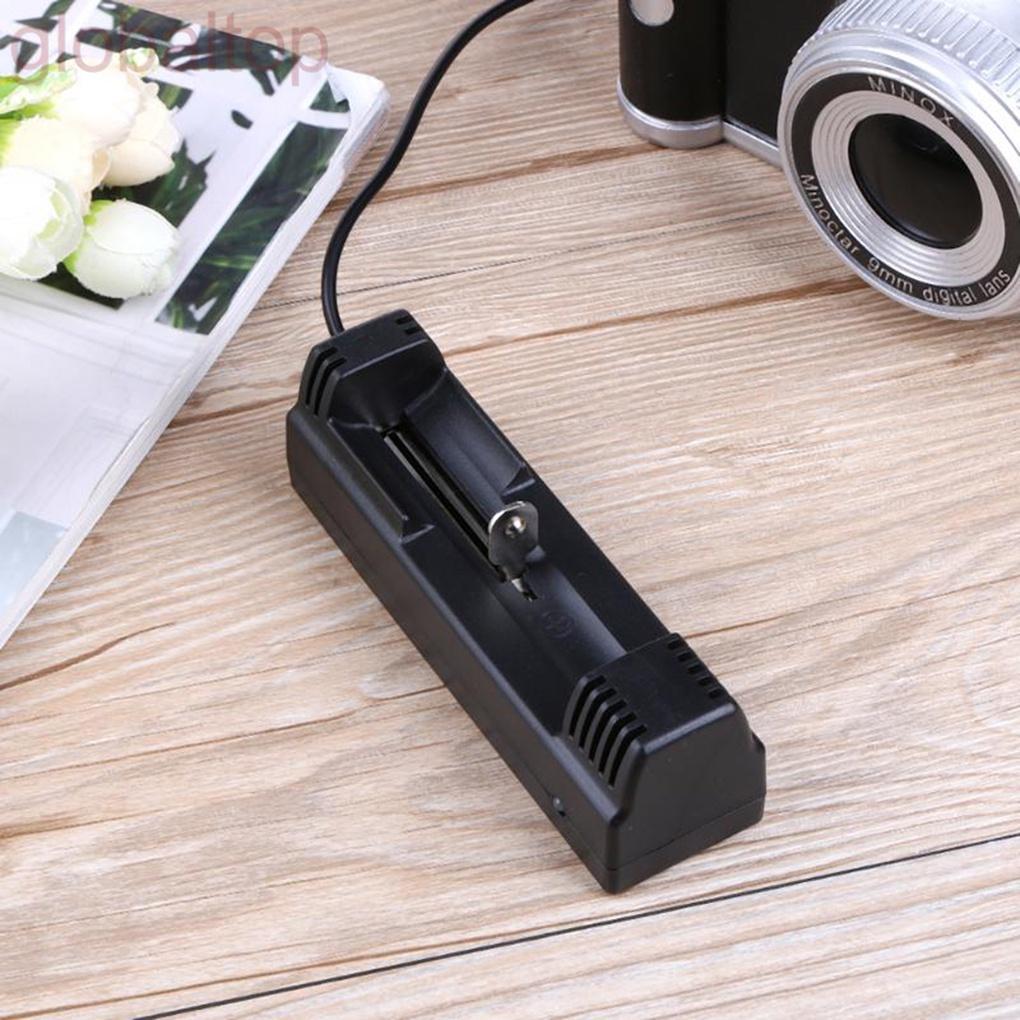 Cục sạc pin Lithium Polymer 18650 cổng USB tiện dụng