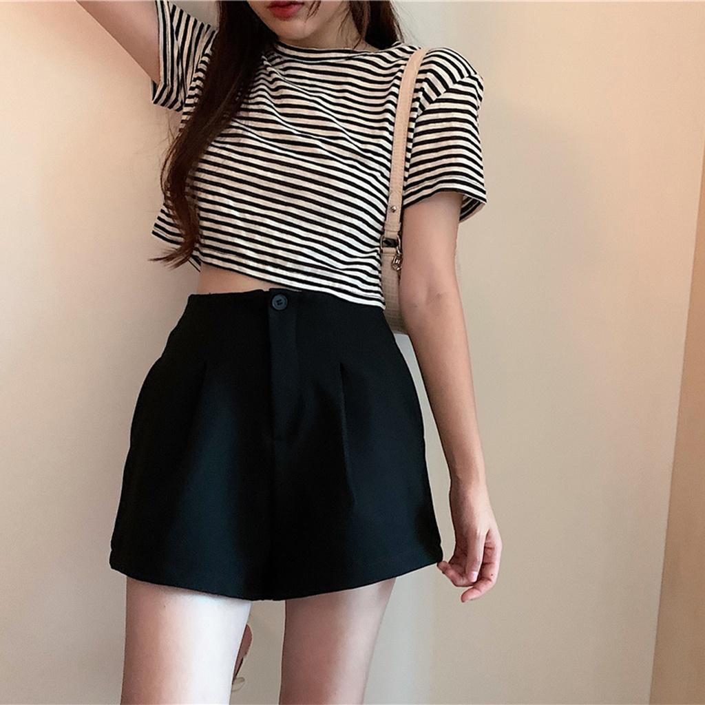 Áo thun croptop form rộng tay ngắn sọc trắng / đen CRA044