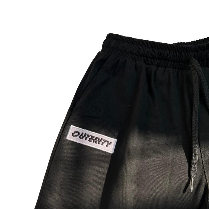 Quần short kaki nam lưng thun Thêu Chữ mẫu OUTERITY màu đen và trắng