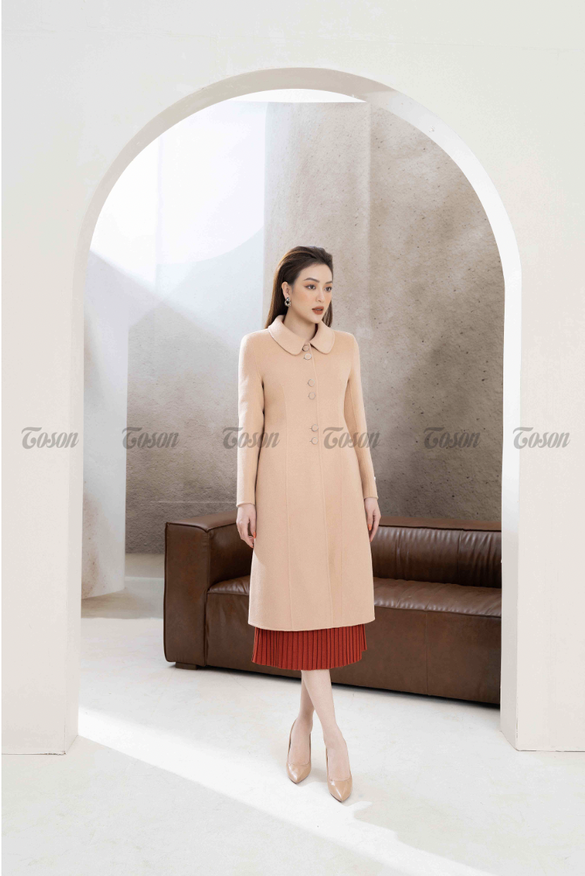 Áo dạ lông cừu be, cổ K dáng dài ôm eo, túi ốp Toson 99386E81