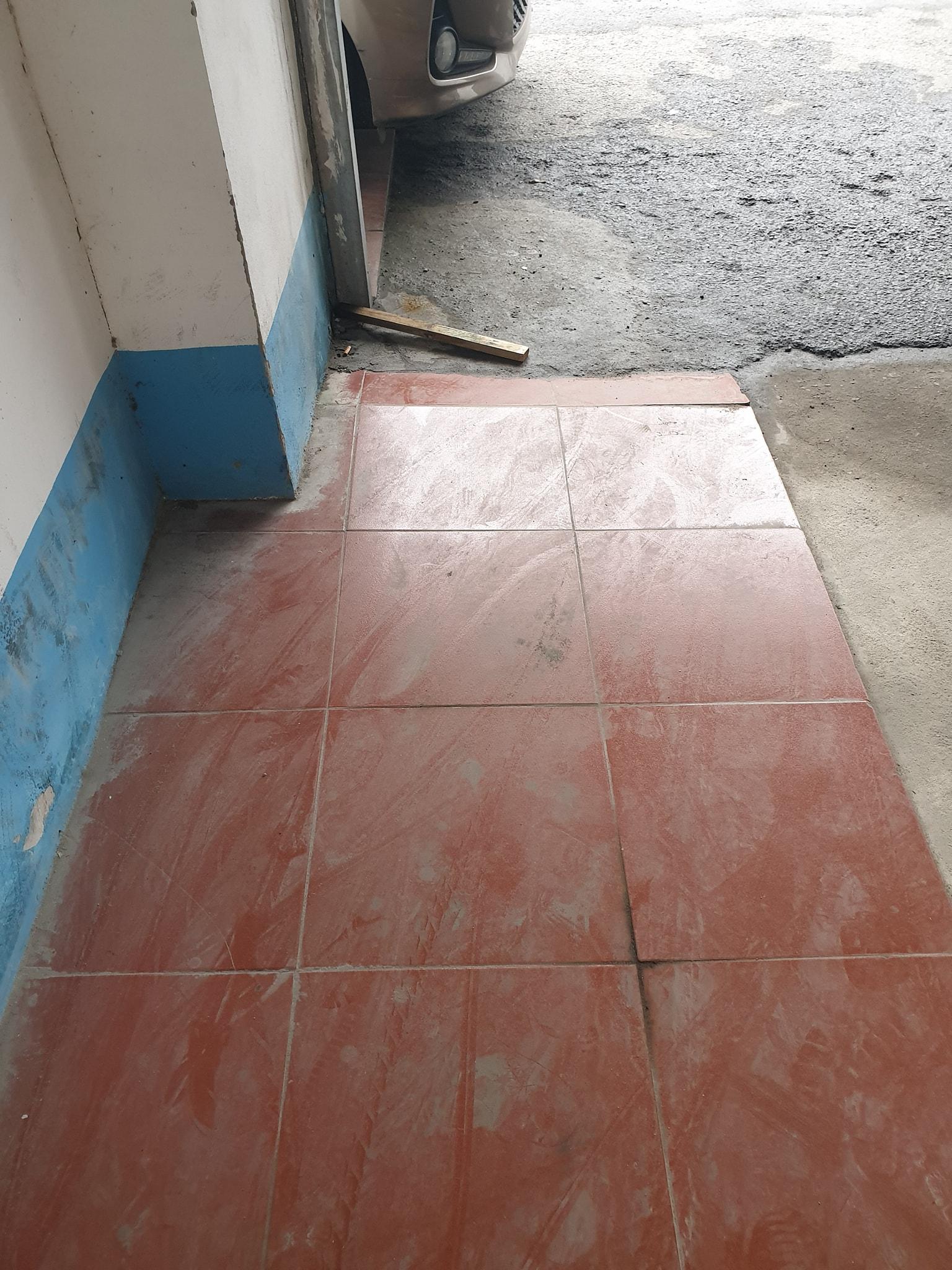 SIÊU TẨY RỬA NỀN GẠCH & ĐỒ SỨ