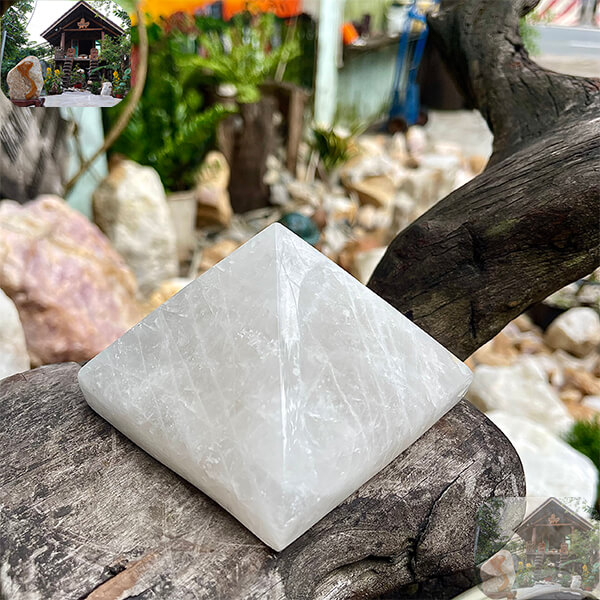 Kim tự tháp phong thủy NHA SAN T642 Vật phẩm mang lại may mắn, sức khỏe và tài lộc - 0.98 kg